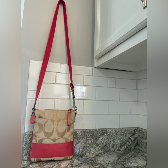 Coach Beige and Pink Crossbody Bag - Picture 2 of 16